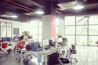 重慶科萊姆教育信息咨詢服務(wù) 專業(yè)與舒適并存的工作環(huán)境